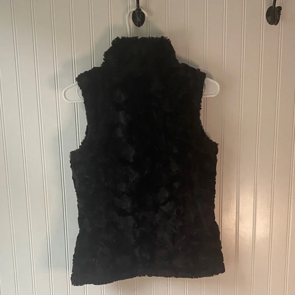 The North Face Girls M Quilted Black Vest